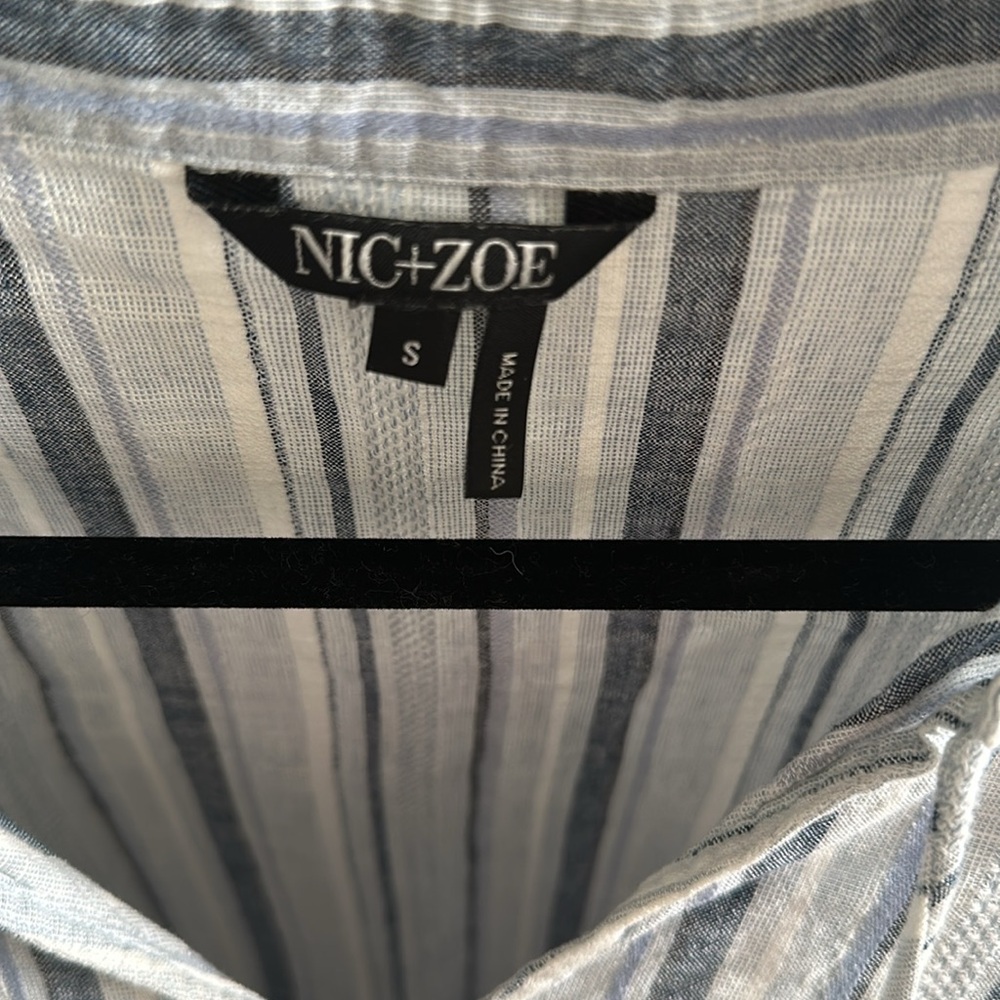 Nic and Zoe boho top.  Excellent conditon. - Picture 2 of 7